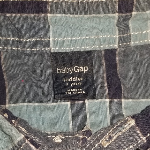 💚3/$10 Adorable GAP long sleeve button down shirt - Picture 3 of 3